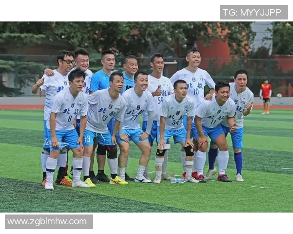 足球明星齐聚一堂展现风采的精彩旗子军团图片合集