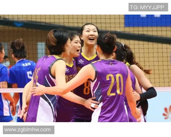 上海排球队以55分领跑联合会杯积分榜展现强劲实力 上海排球队以55分领跑联合会杯积分榜展现强劲实力