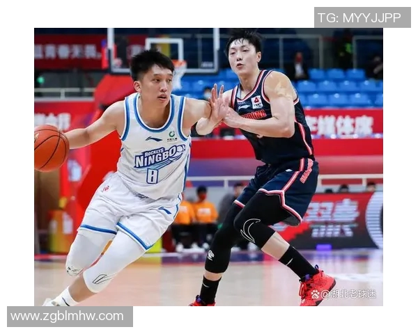 上海排球队以77分领跑总决赛积分榜展现强劲实力 上海排球队以77分领跑总决赛积分榜展现强劲实力