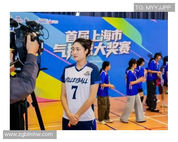 上海排球队逆袭之路揭秘精英赛中的奋斗与荣耀展现 上海排球队逆袭之路揭秘精英赛中的奋斗与荣耀展现
