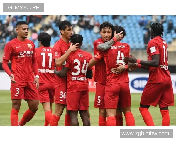 上海篮球队与成都篮球队赛后复盘分析比赛节奏与战术执行的深度探讨 上海篮球队与成都篮球队赛后复盘分析比赛节奏与战术执行的深度探讨