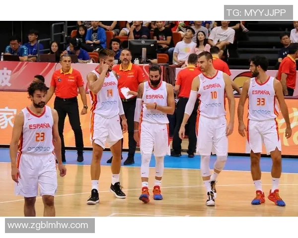 上海篮球队在世界杯积分榜上以94分稳居第一名展现强劲实力 上海篮球队在世界杯积分榜上以94分稳居第一名展现强劲实力