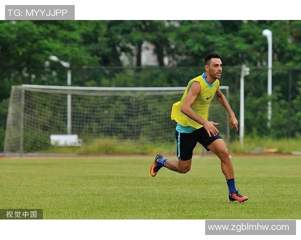 上海篮球队在选拔赛中以97分稳居积分榜首位展现强劲实力