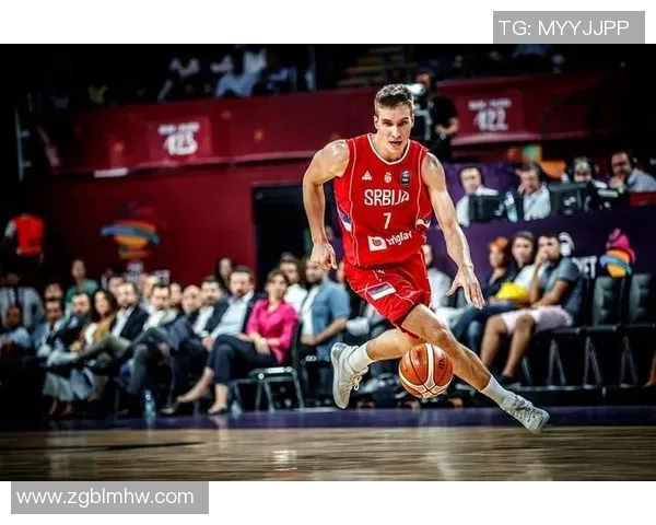 上海篮球队在欧锦赛中的战术意识与团队配合表现分析 上海篮球队在欧锦赛中的战术意识与团队配合表现分析