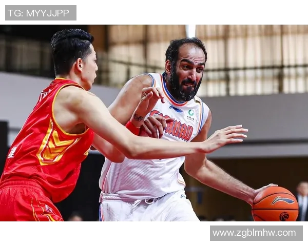 上海篮球队耐力变革引发热议全新训练理念助力球队崛起