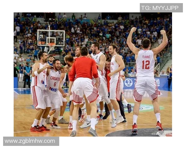 上海篮球队灵活性变革引发热议探索新战术与团队协作的未来发展 上海篮球队灵活性变革引发热议探索新战术与团队协作的未来发展