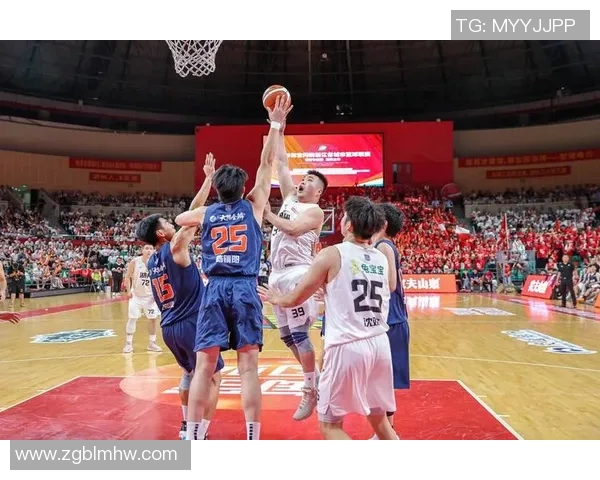 上海篮球队的拼搏之路与杯赛荣耀背后的故事探秘 上海篮球队的拼搏之路与杯赛荣耀背后的故事探秘