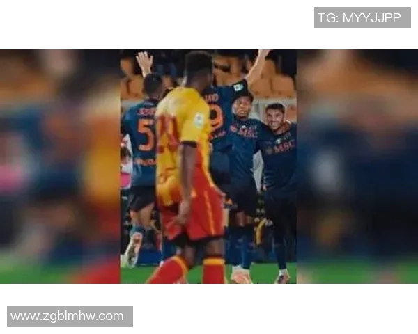 足球明星颜值巅峰时刻盘点超越球场的魅力与风采 足球明星颜值巅峰时刻盘点超越球场的魅力与风采